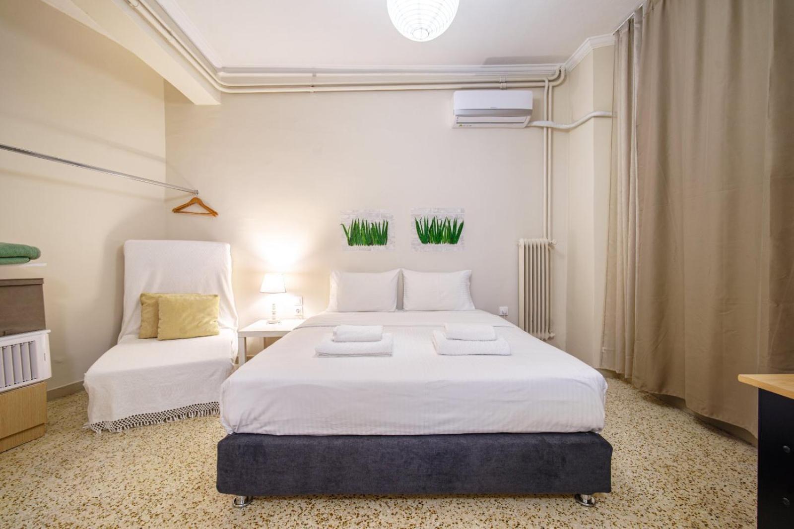Filopappou Decent Apartment Athens Room photo